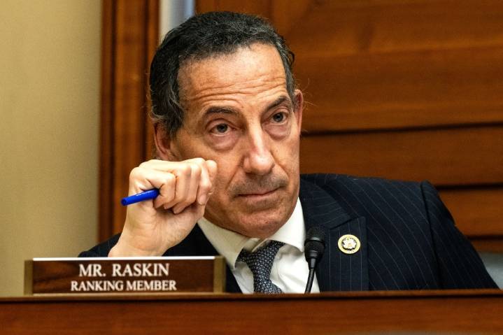 Raskin defends Baltimore in Twitter squabble with Republicans
