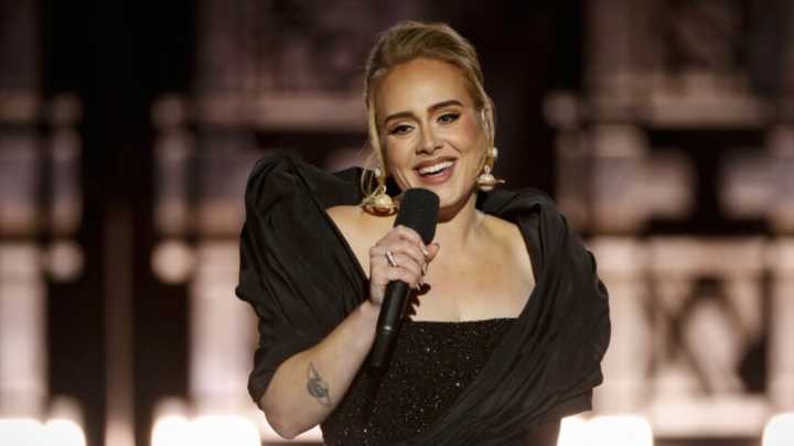 Adele in Talks to Play 2026 Super Bowl Halftime Show: Report