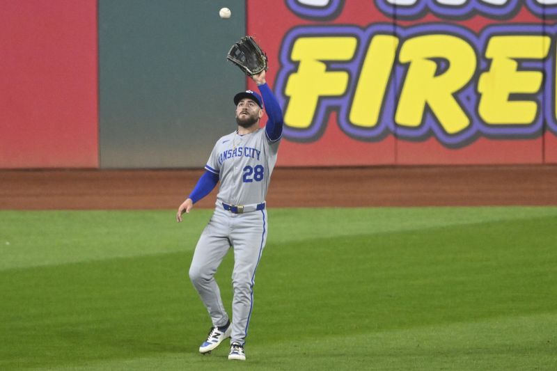 Royals place RHP Ryan Bergert, OF Kyle Isbel on injured list