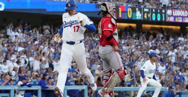 How to watch Dodgers vs. Reds wild card Game 1
