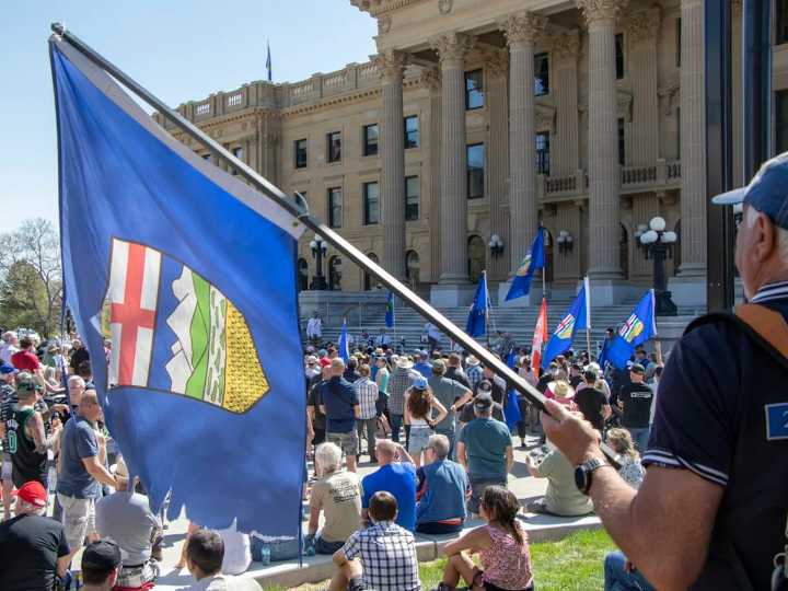 Conrad Black: Liberal intransigence threatens to pull Canada apart