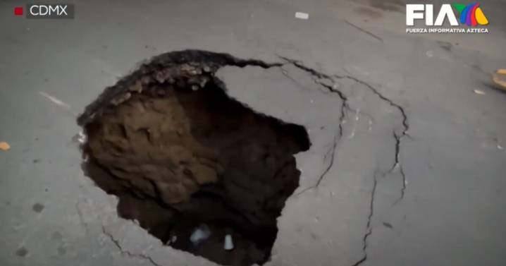 ¿Por qué se forman socavones en CDMX? El impacto de las lluvias y la expansión urbana desmedida