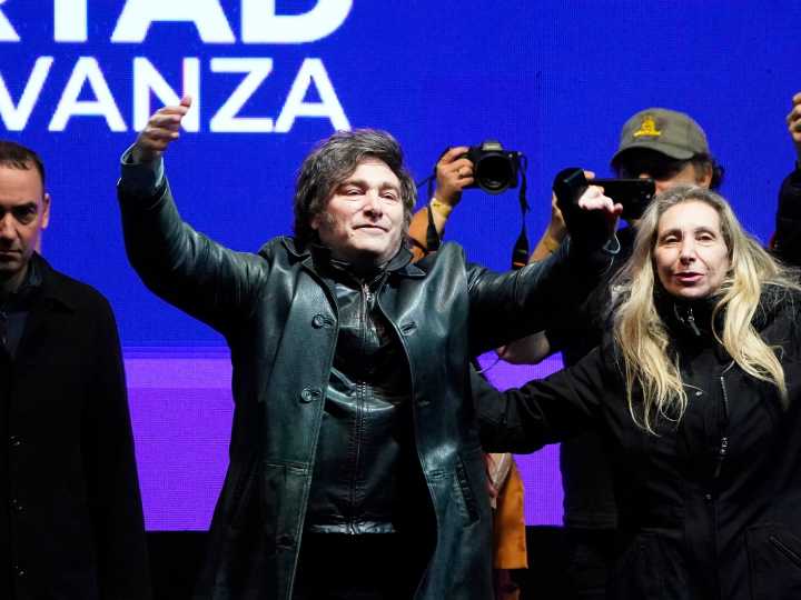Elección en PBA: en LLA nadie confirma a Javier Milei en el búnker, pero se abrazan a la cuenta de bancas para hablar de un triunfo