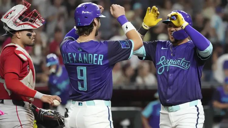 Diamondbacks aplastan a Red Sox con ofensiva explosiva y jonrón de Carroll