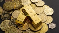 El oro alcanza nuevos precios máximos históricos y se acerca a los 3.900 dólares la onza