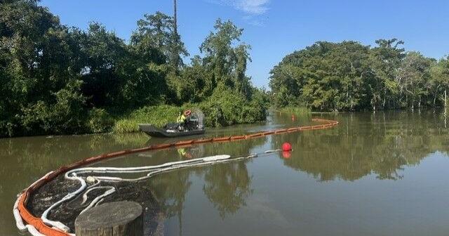 Questions over pollution from huge Louisiana oil plant fire
