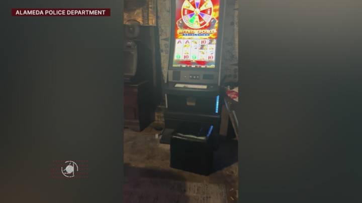 Illegal gambling operation busted in Alameda, 2 arrests made