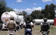 Aseguran en Queretaro pipas huachicoleras conectadas a toma clandestina