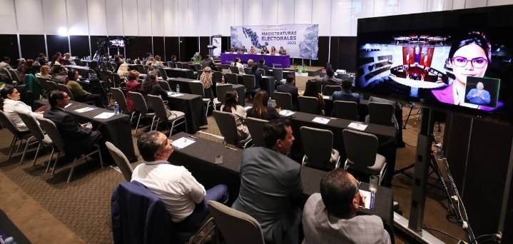 TEPJF lanza asistente virtual con IA para facilitar consultas jurídico