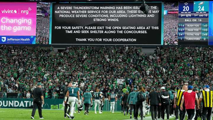 Eagles-Cowboys game suspended as lightning near stadium