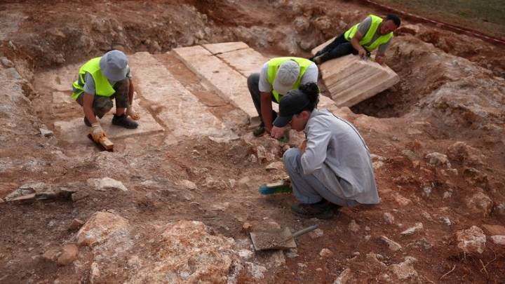 Archaeologists find large Roman burial chamber in Albania from fourth century AD