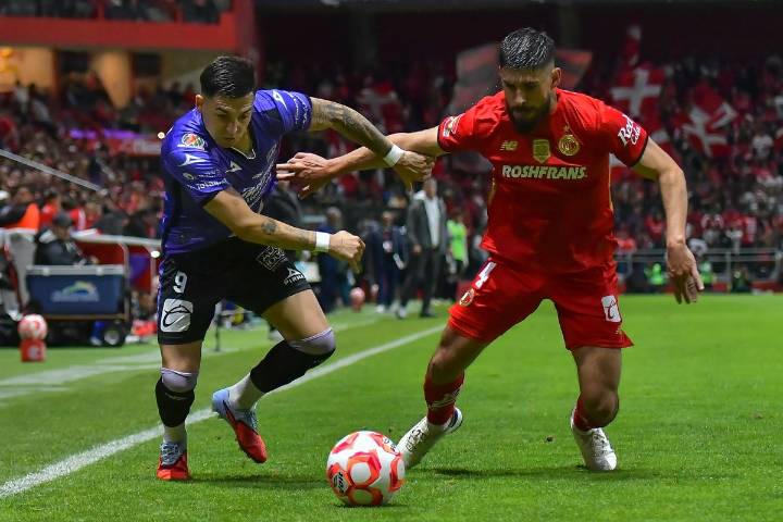Héctor Herrera anota y es expulsado en la victoria de Toluca ante Mazatlán