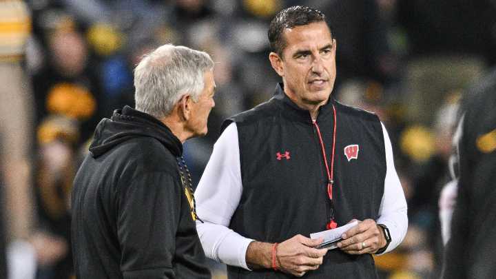 Kickoff time announced for Iowa football's matchup with Wisconsin