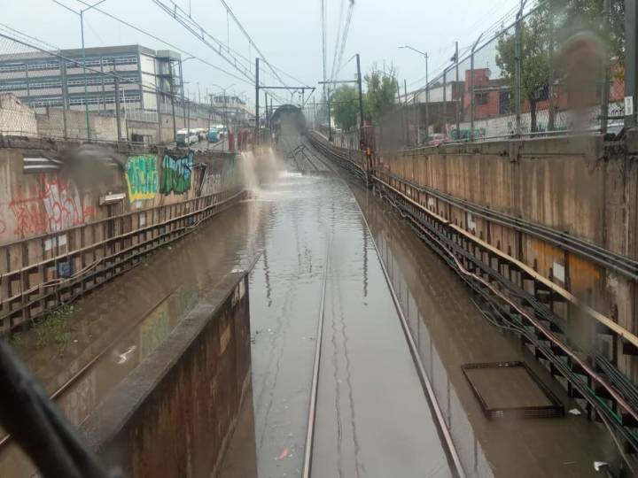 Línea A del Metro queda de nuevo a merced de la intensa lluvia