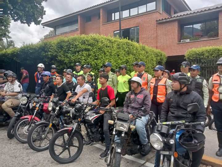 «Si enciendes tu moto, no apagues tu vida», campaña de la Gobernación de Mérida