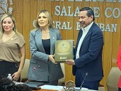 Entrega Rocío Esther González Cuarto Informe de Gobierno al Congreso Estatal