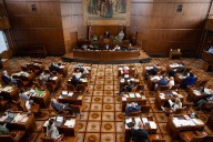 Final vote on Oregon transportation tax hike delayed again