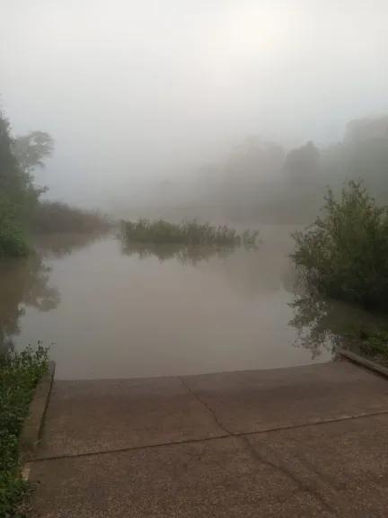 El Puente Yabotí bajo agua: sigue interrumpido el ingreso al Parque Provincial Moconá