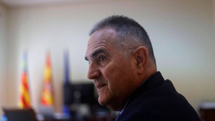 Gan Pampols: un fontanero (de uniforme) en tiempo de guerrillas