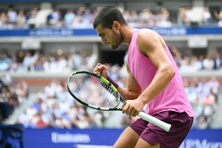 VIDEO. El fin de una era: Alcaraz vence con superioridad a Djokovic y se instala nuevamente en la final del US Open