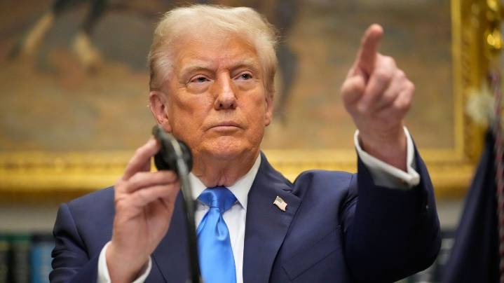 Dr. Trump? The president reprises his COVID era, this time sharing unproven medical advice on autism