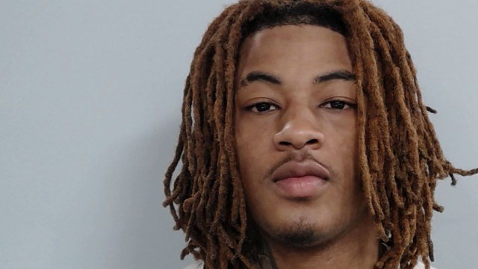 Kentucky running back charged with sexual abuse