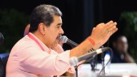 El PSUV debe prepararse y adaptarse para pasar a la lucha armada si Venezuela es agredida por EE.UU., instruyó el presidente Maduro