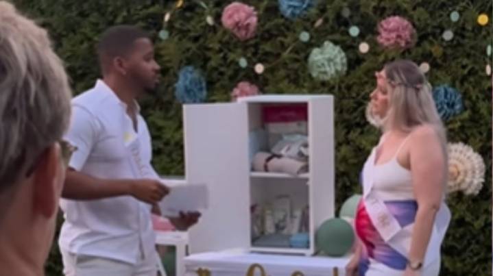 Un influencer expuso lo que nadie se esperaba en pleno baby shower de su hijo