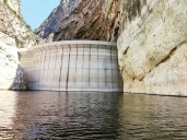 Inicia Federación proceso controlado de desfogue en la presa de Zimapán