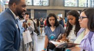 Jovenes que deseen estudiar en el exterior podrán asistir a la feria EducationUSA en Bogotá y conocer más de 30 universidaes estadounidenses