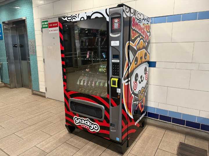 Vending machines at 3 SkyTrain stations have Japanese snacks