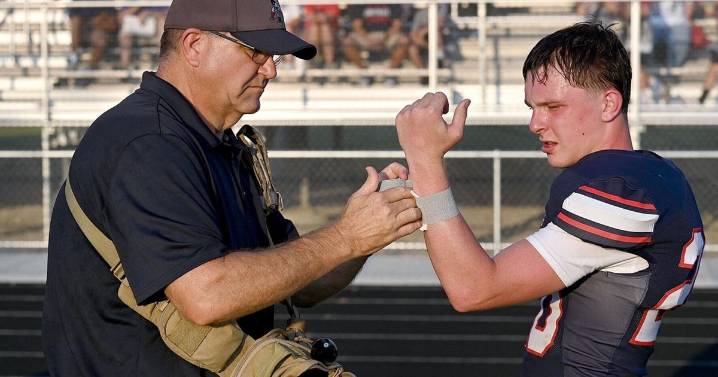 The healing team: Union Health orthopedics, athletic trainers cover Valley schools