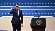 Charlie Kirk recibe un disparo en un evento en la Universidad del Valle de Utah