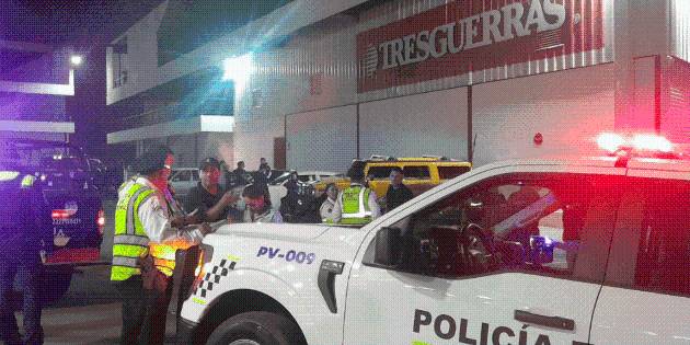 Retienen a 15 vehículos por realizar arrancones en Tonalá