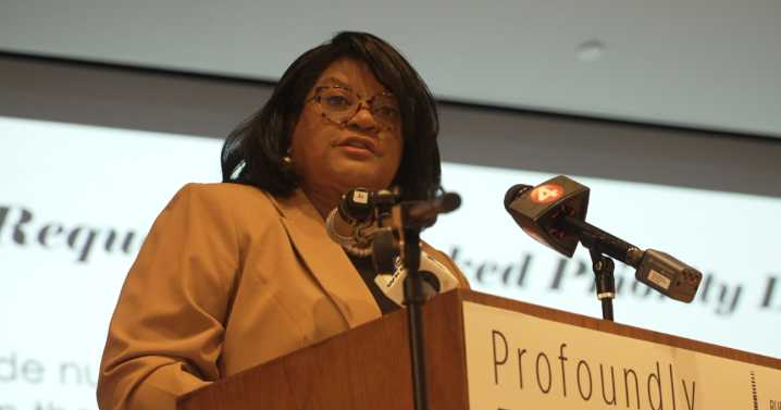 Buffalo comptroller defends bond refusal amid lawsuit from acting mayor