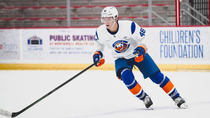 Schaefer skates with Islanders eyeing opening night roster