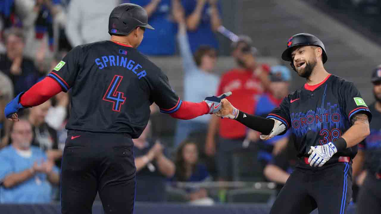 Lukes hits go-ahead homer as Blue Jays beat Rays, magic number down to two