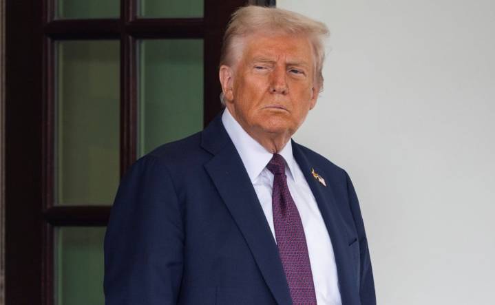 Trump amenaza con aranceles "sustanciales" a las importaciones de muebles; pretende impulsar la producción nacional