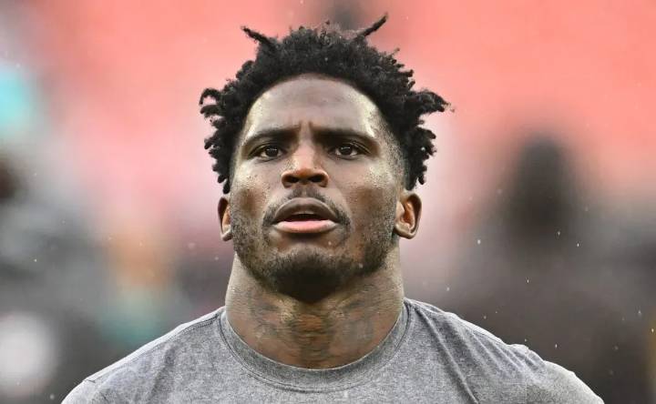 Tyreek Hill sparks memes and fans dream of reunion with Andy Reid, Patrick Mahomes’ Chiefs amid Dolphins struggles