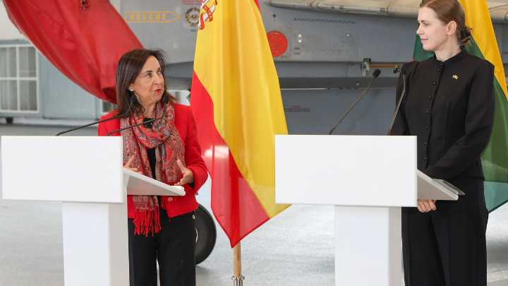 Lituania pide a Robles que los cazas españoles derriben drones rusos