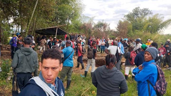 Siete mineros siguen atrapados en mina de oro en Santander de Quilichao, Cauca; inescrupulosos afectan la búsqueda