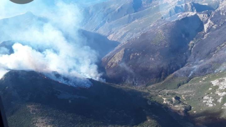 Ordenan evacuar dos núcleos urbanos y piden ayuda a la UME para sofocar este incendio en Castilla