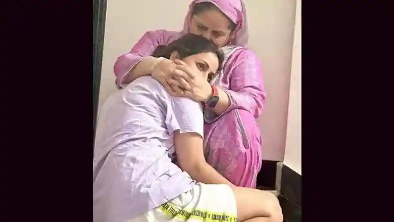 TV Hina Khan’s Mother Sends Her Lunch With a Heartfelt Note: “I Love You Forever”