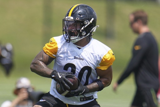 Steelers sign running back Jaylen Warren, a former undrafted rookie, to a 3