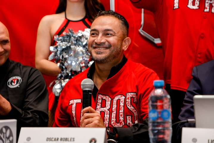 Toros despidió a Oscar Robles