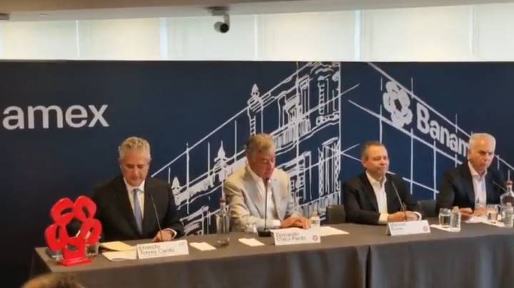 Claudia Sheinbaum considera “buena noticia” venta de 25% de Banamex a empresario mexicano