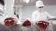 El Gobierno nacional también eliminará las retenciones para la carne avícola y bovina