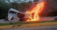 Choque entre tráiler y transporte público en Mérida-Campeche deja 15 personas muertas