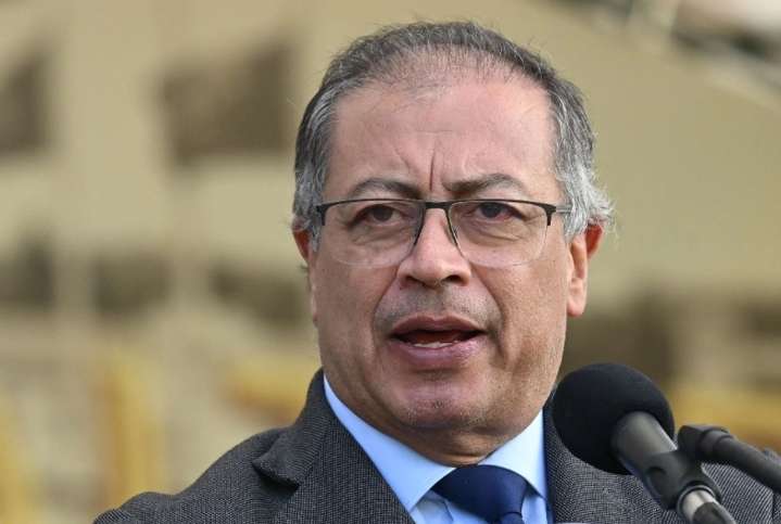 Colombia detiene compra de armas a EU por retirar certificación como aliado antidrogas