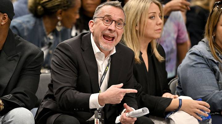 Wings GM reacts to Paige Bueckers earning Rookie of the Year